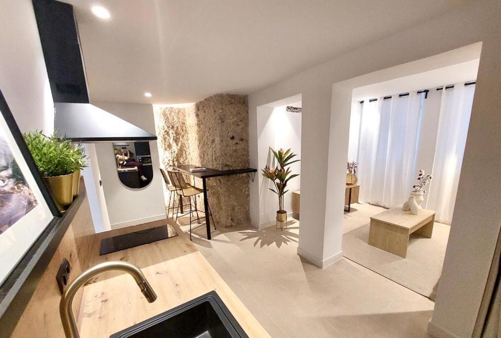 Helearon Suite Малага Экстерьер фото